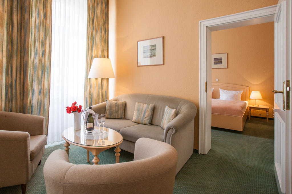 Hotel Villa Auguste Viktoria Heringsdorf  Rum bild